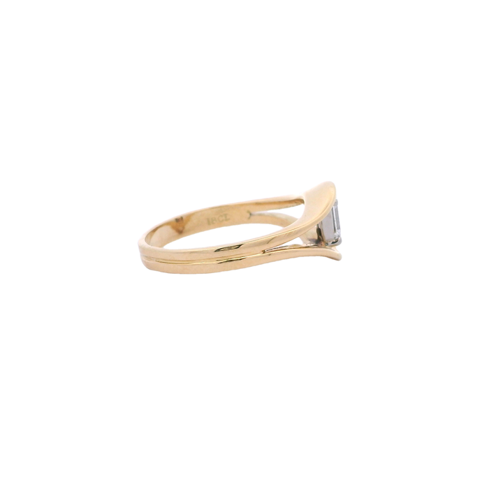 18ct YG Split Ring with Emerald Cut Diamond