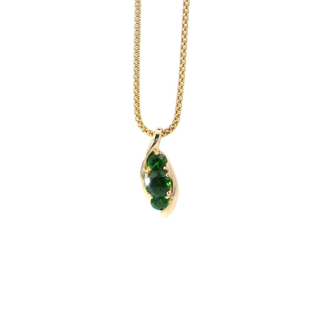14ct YG Diopside Pendant on 9ct YG Chain