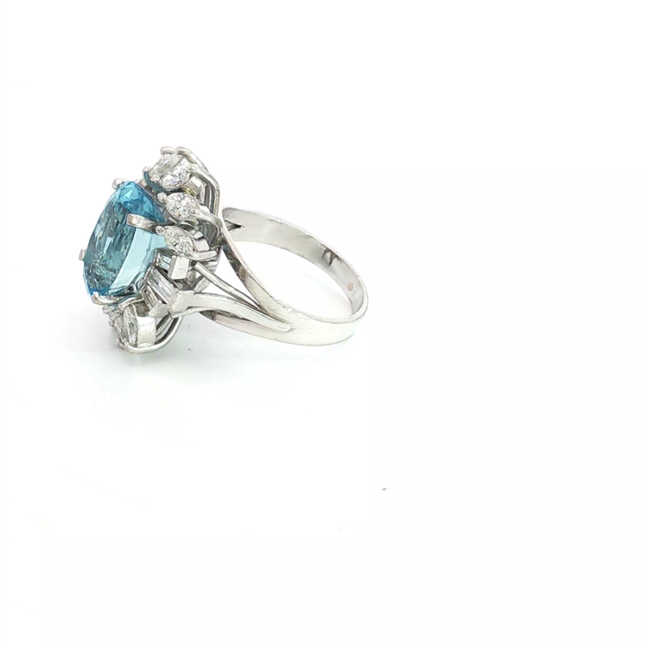 White Gold Cocktail Ring Featuring an Oval Faceted Aquamarine