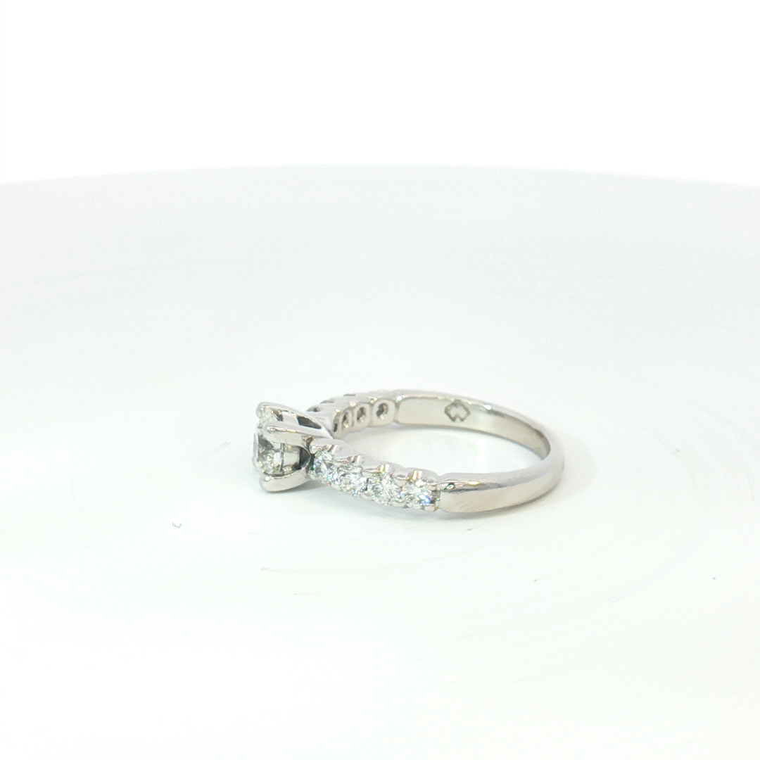 18ct White Gold Diamond Ring