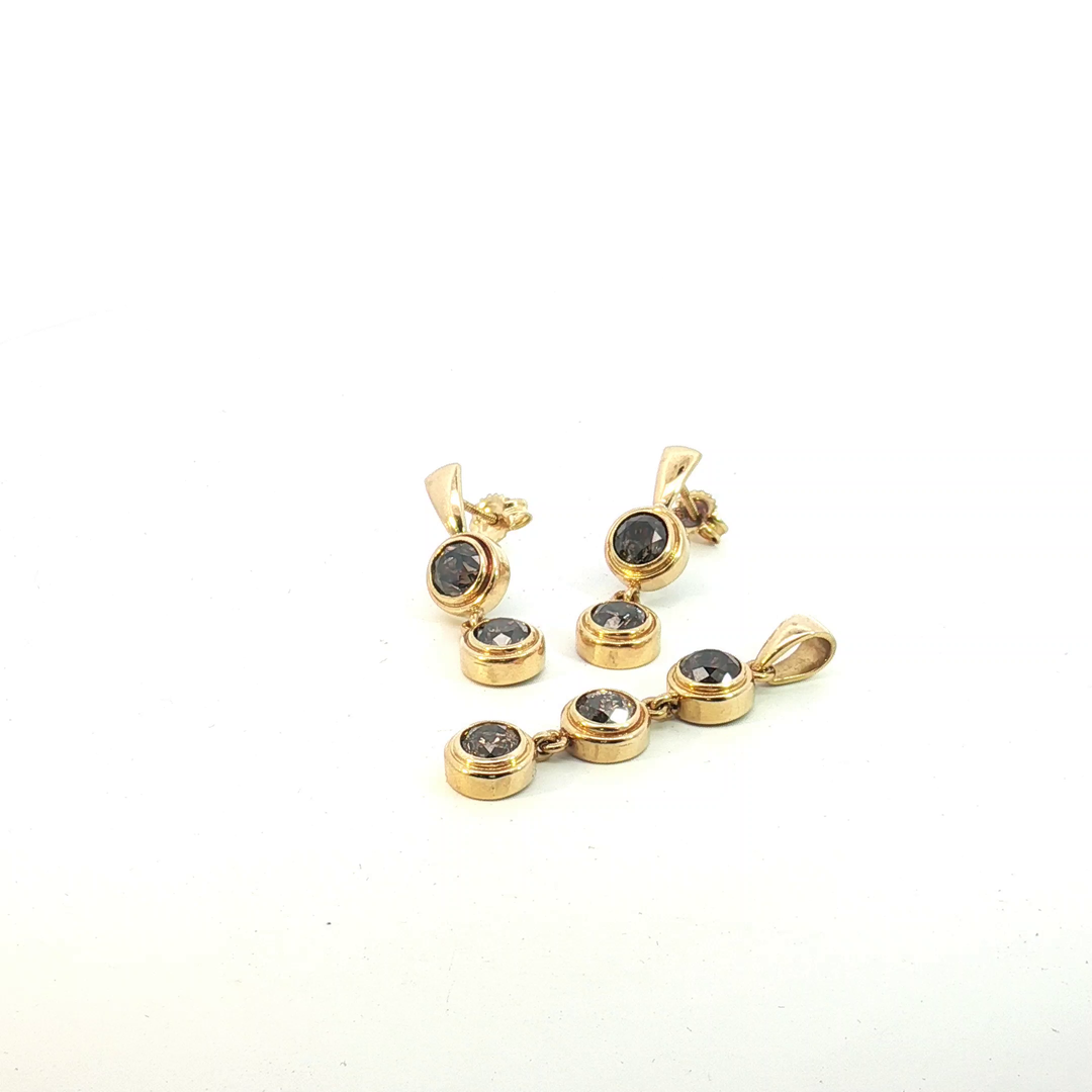 18ct Yellow Gold Stud Earrings with Chocolate Diamonds and Matching Pendant