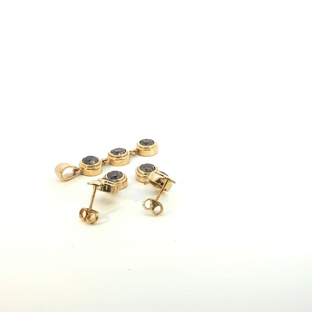18ct Yellow Gold Stud Earrings with Chocolate Diamonds and Matching Pendant