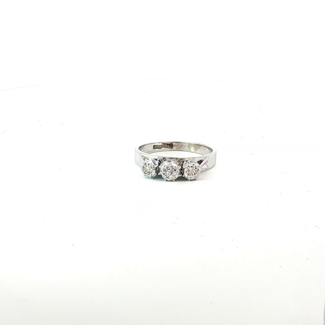 18ct WG 3 Diamond Ring