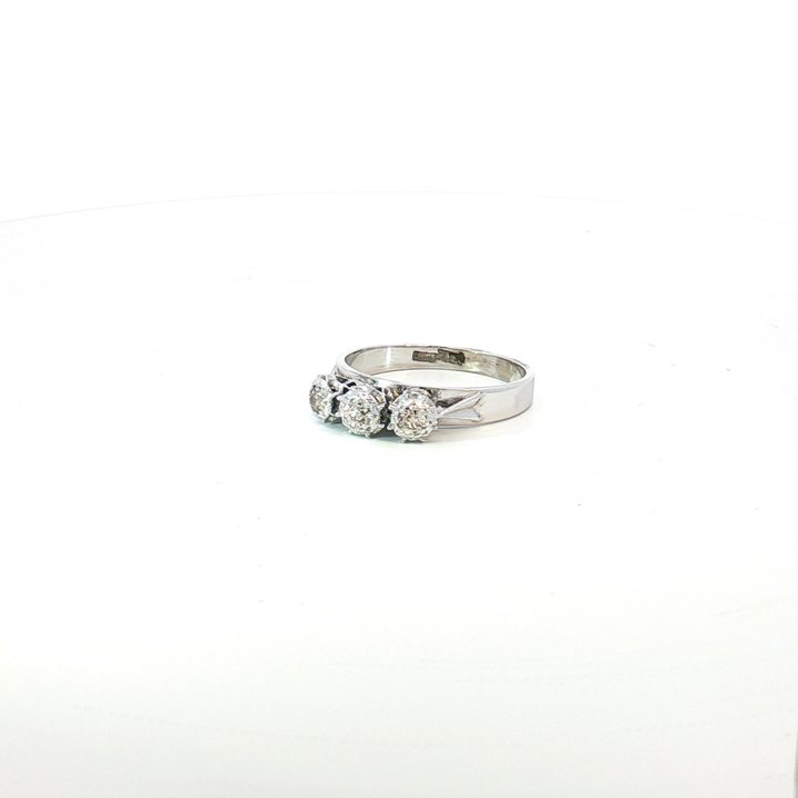 18ct WG 3 Diamond Ring