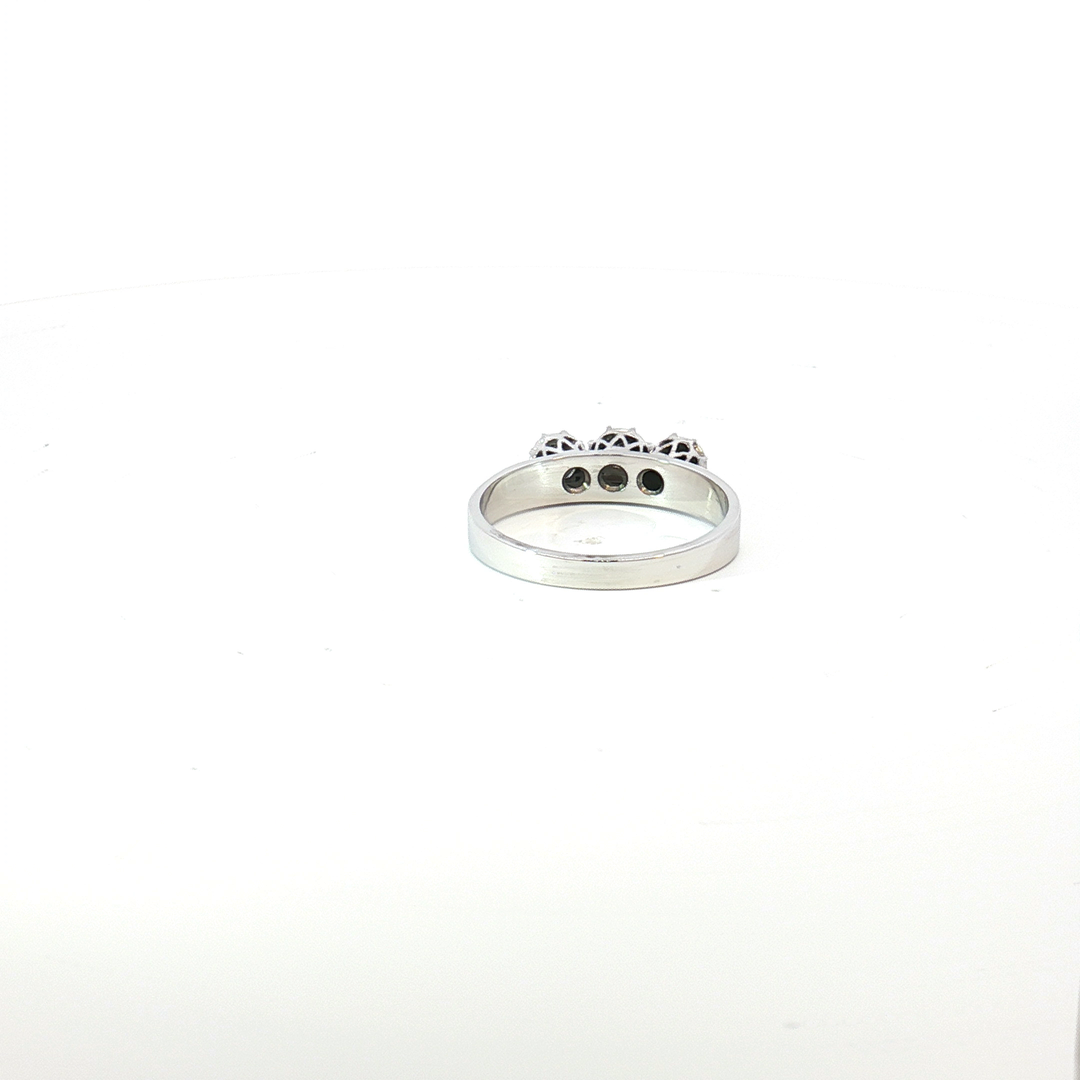18ct WG 3 Diamond Ring