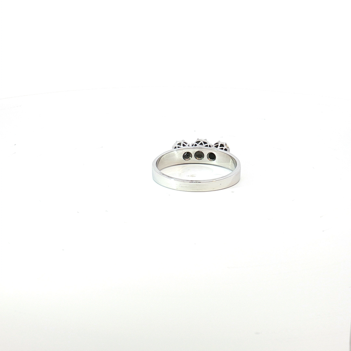 18ct WG 3 Diamond Ring