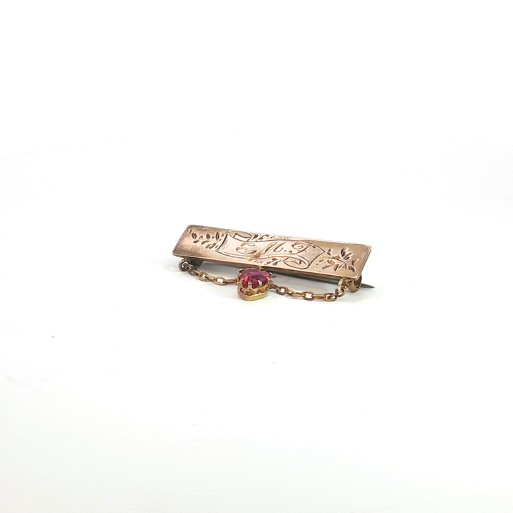 9ct RG Ruby Doublet Engraved Brooch