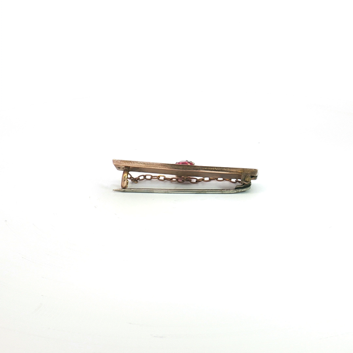 9ct RG Ruby Doublet Engraved Brooch