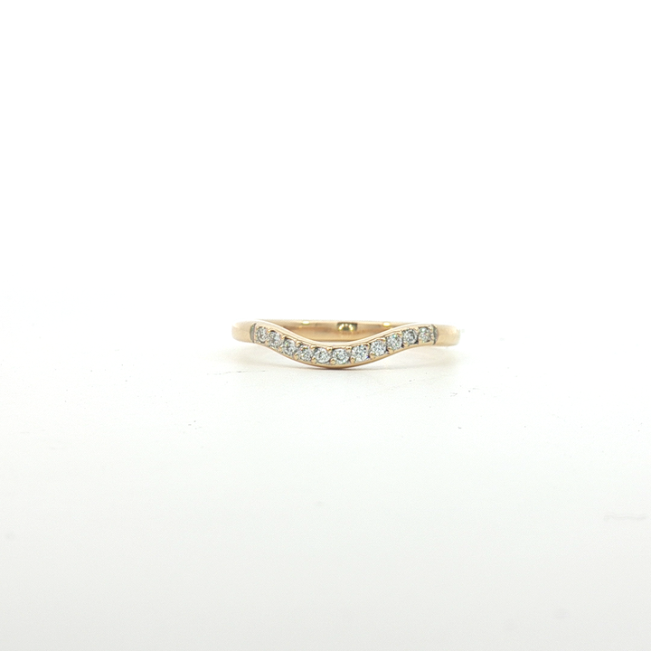 18ct YG Curved Diamond Set Wedder