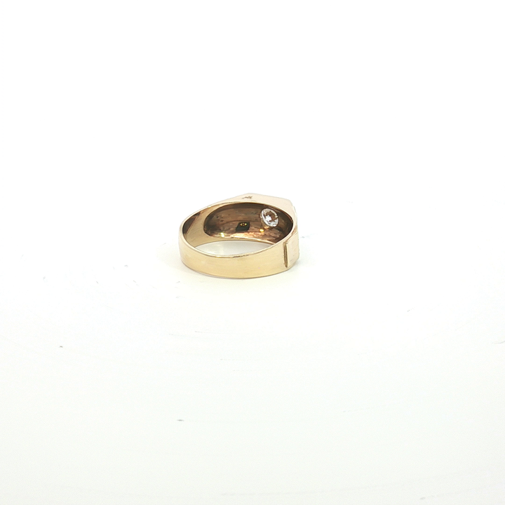 18ct YG Diamond Signet Ring