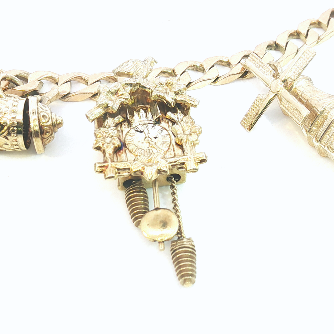 18ct YG Bracelet with 14ct YG Charms