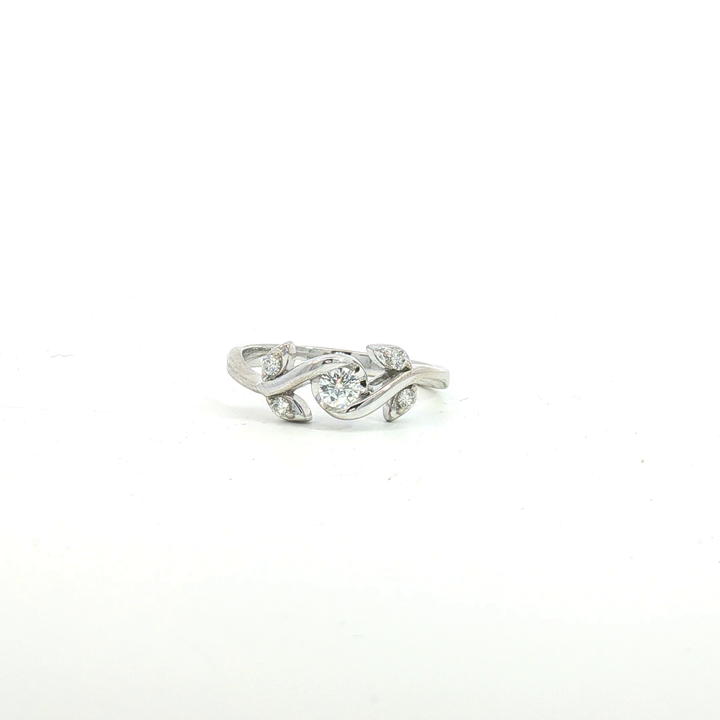 18ct WG Diamond Dress Ring