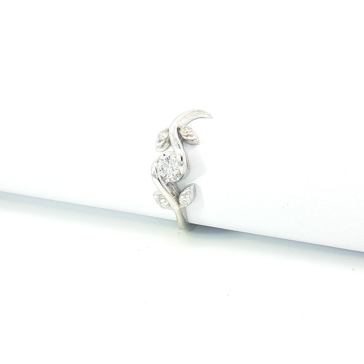 18ct WG Diamond Dress Ring