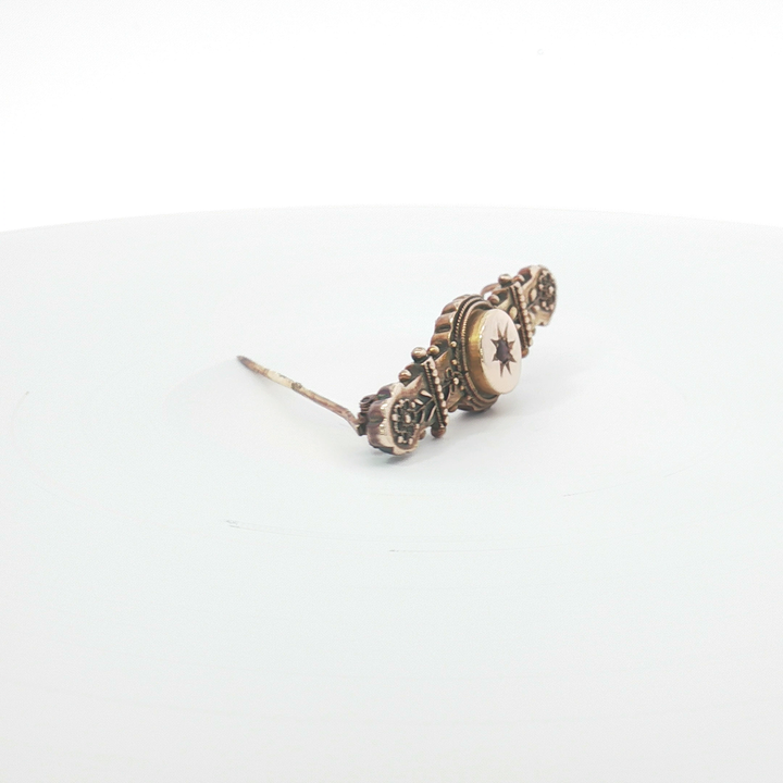 Antique 15ct RG Bar Brooch with Ruby