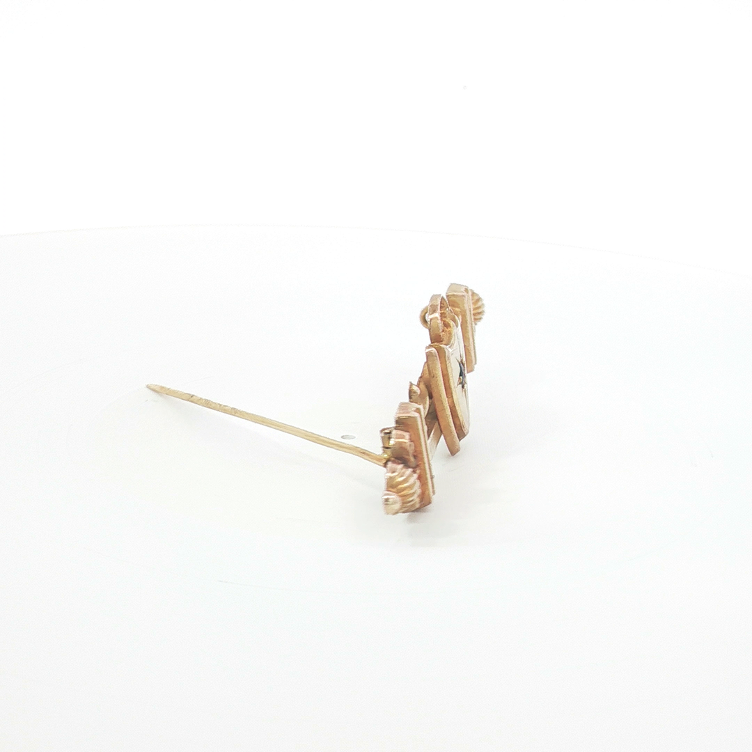 9ct YG Bar Brooch with Sapphire Doublet