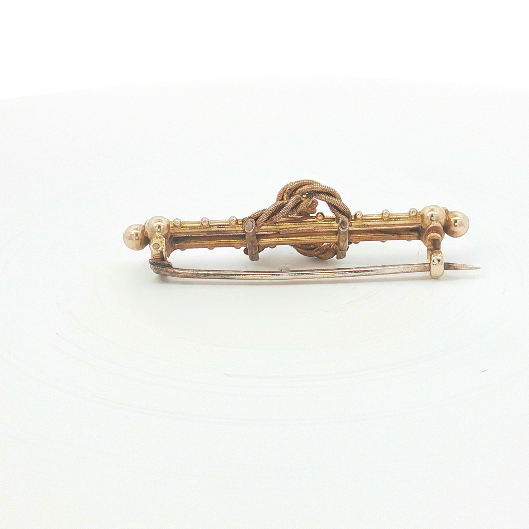 15ct YG Twisted Knot Bar Brooch