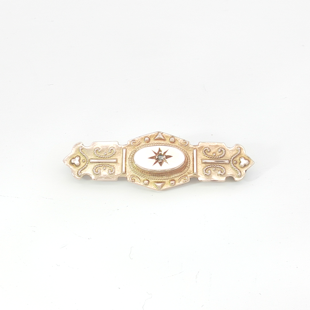 9ct RG Brooch with Star-Set Diamond