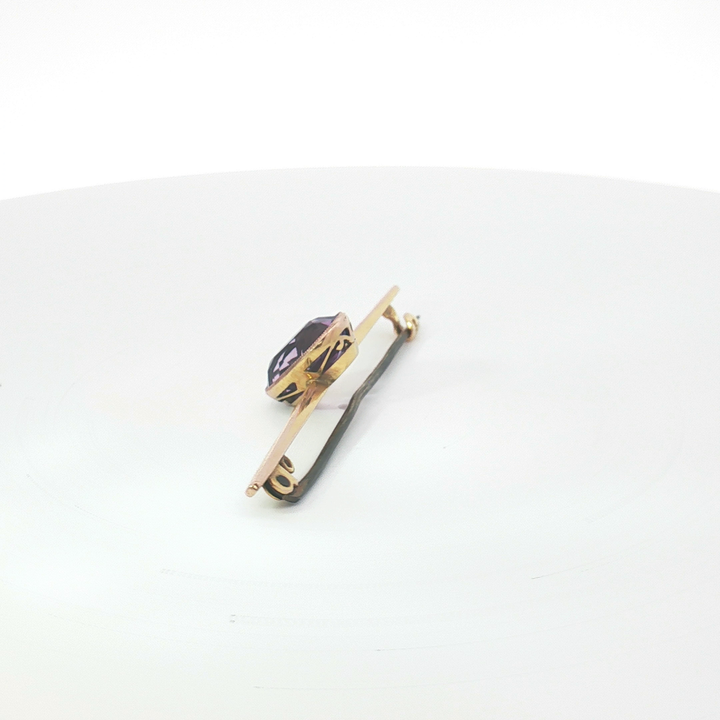 9ct YG Amethyst Bar Brooch