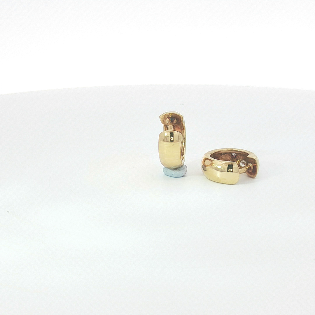 18ct YG Diamond Huggie Earrings