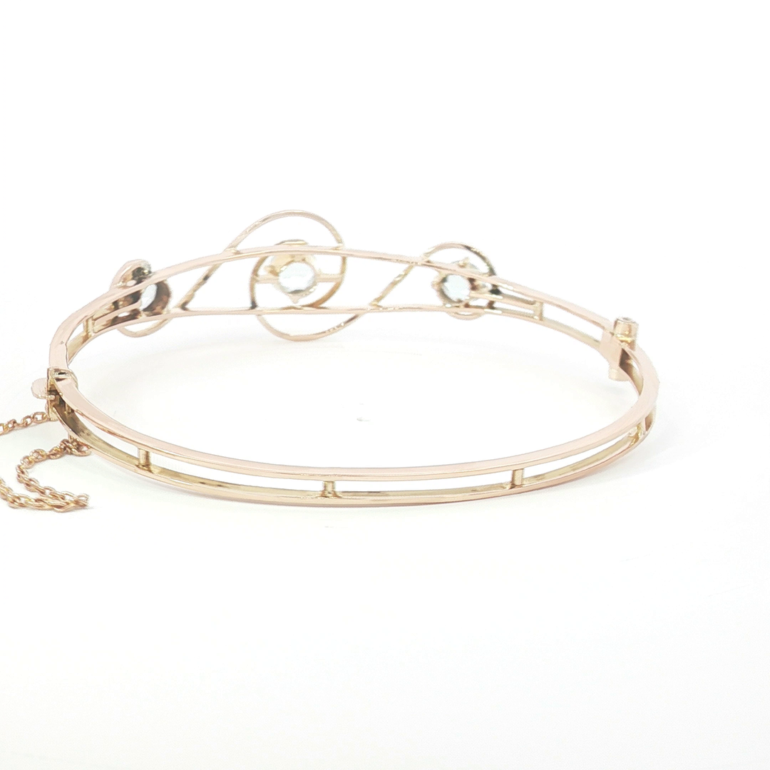 9ct RG 3 Aquamarine Swirl Bangle