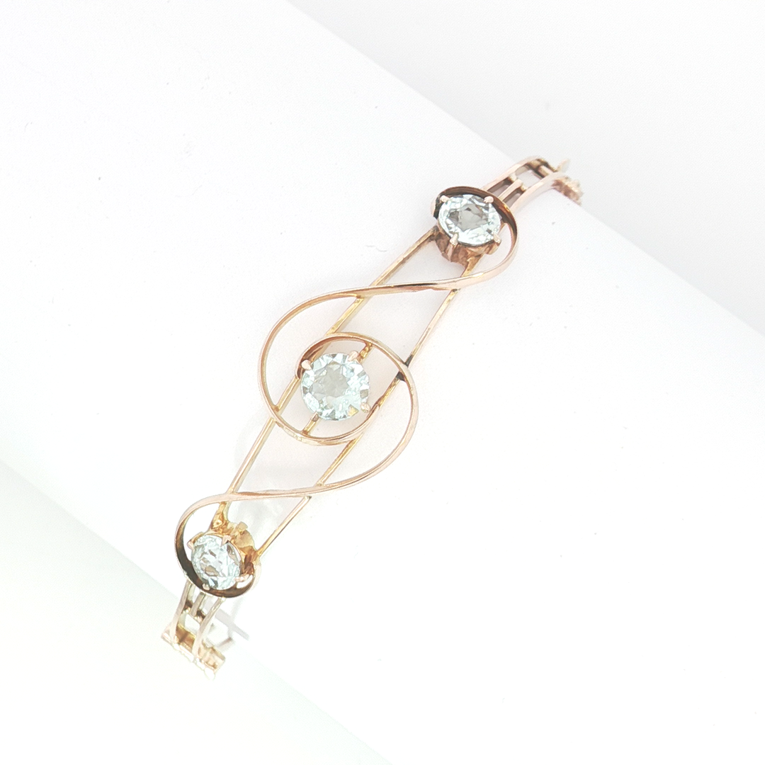 9ct RG 3 Aquamarine Swirl Bangle