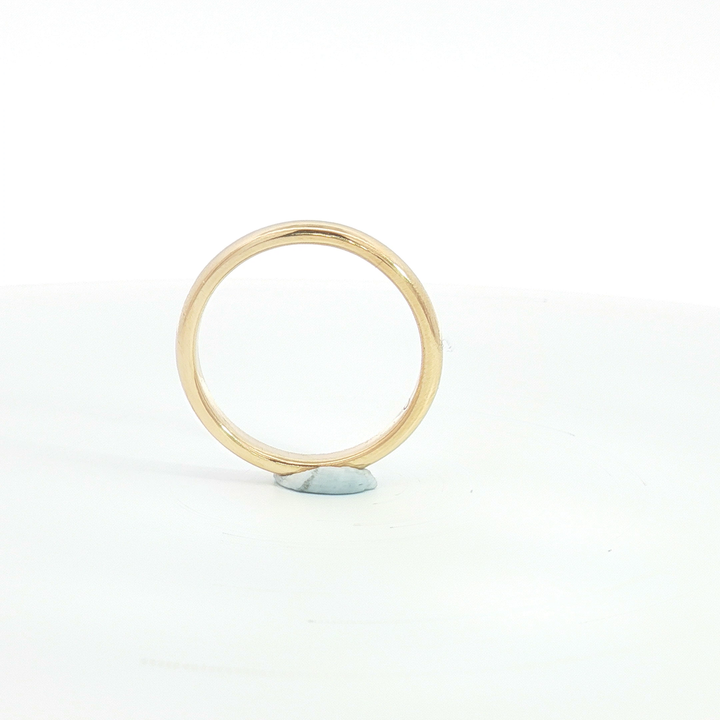 18ct YG Classic Half Round Wedder