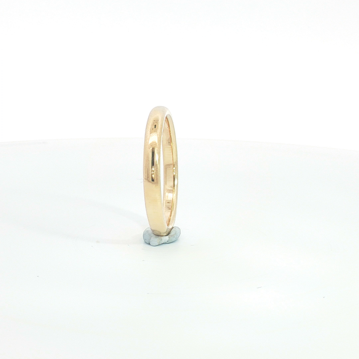 18ct YG Classic Half Round Wedder