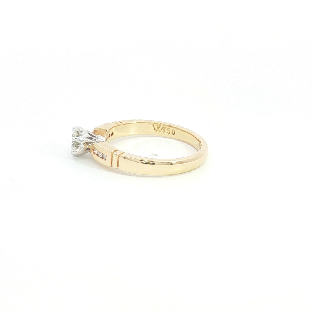 18ct YG Diamond Solitaire Ring with Diamond Set Shoulders