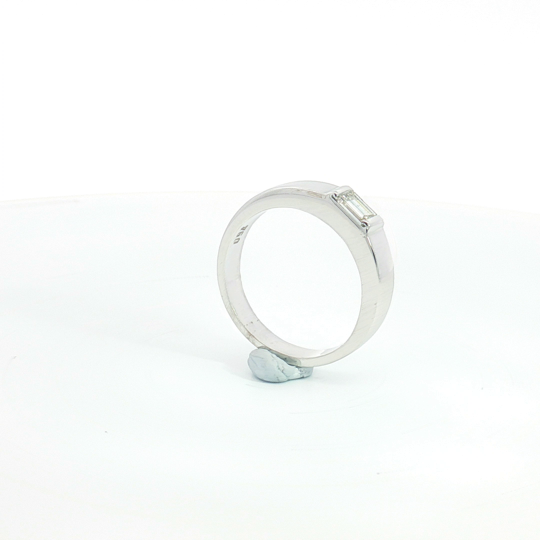 18ct WG Emerald-Cut Diamond Solitaire Ring