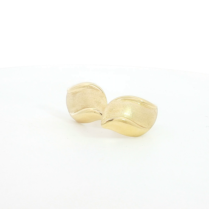 18ct YG Textured Leaf Stud Earrings