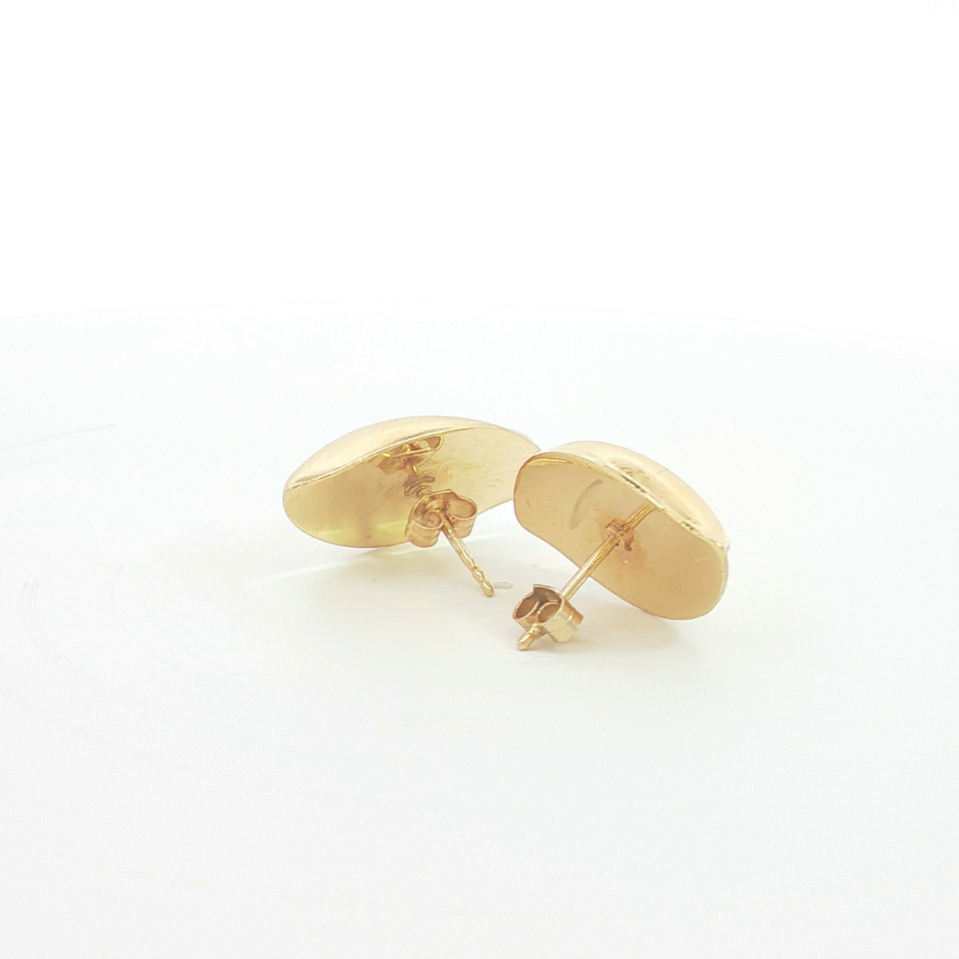 18ct YG Textured Leaf Stud Earrings