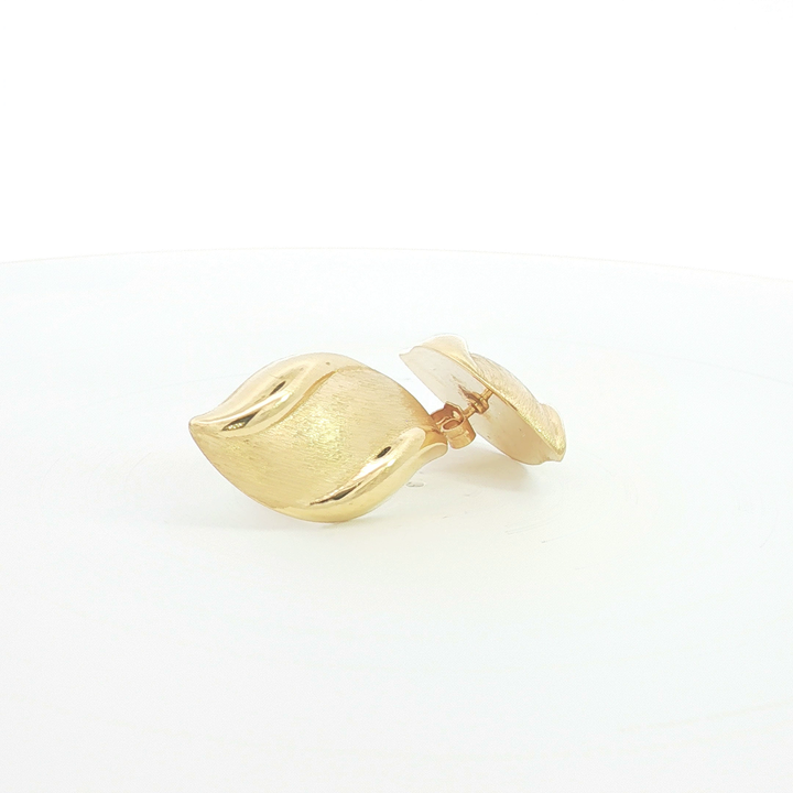 18ct YG Textured Leaf Stud Earrings