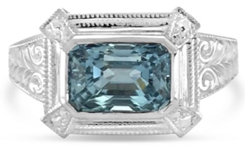 18ct white gold aquamarine & diamond ring