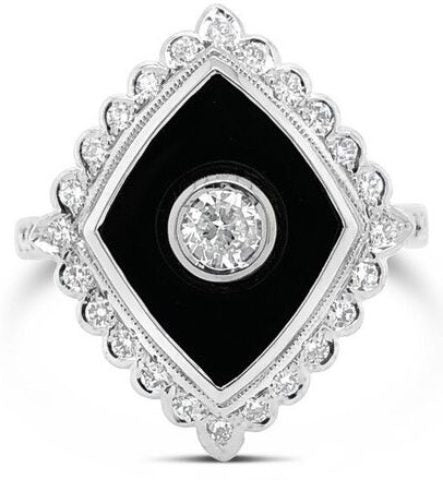 18ct white gold diamond & onyx vintage style ring
